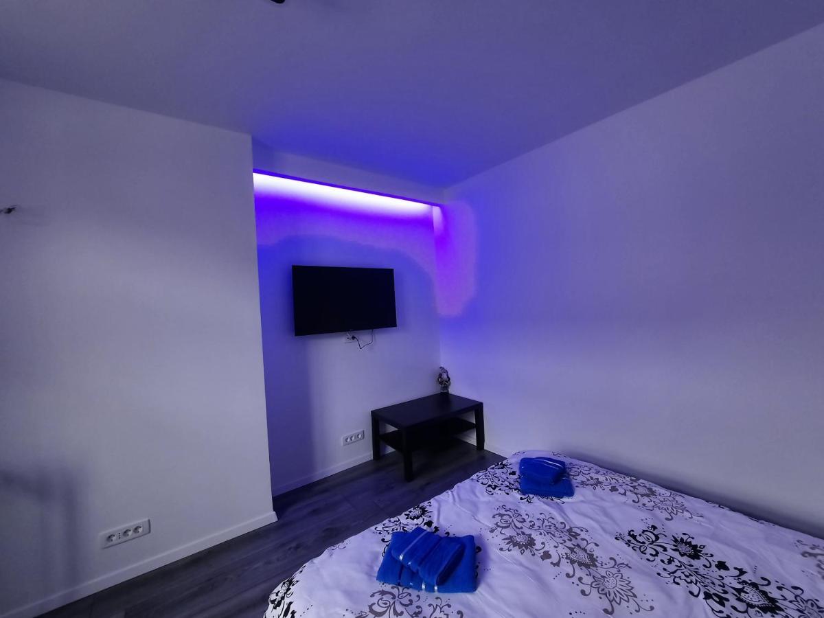 House Side By Side Apartment Brasov Bagian luar foto