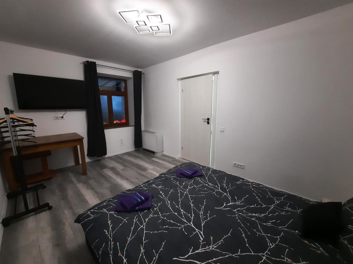 House Side By Side Apartment Brasov Bagian luar foto